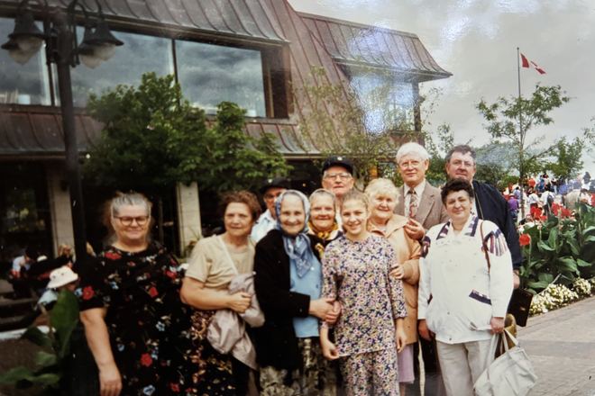 Church Senior Ladies Niagara Trip, 1999